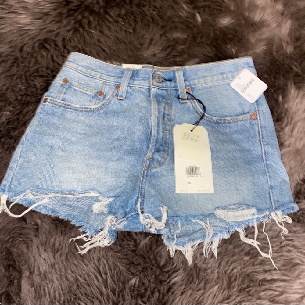 LEVI Jean shorts